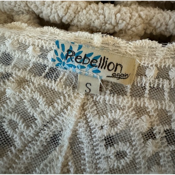 White cover up size S - Picture 2 of 2